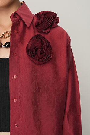 Kadın Önü Çift Gül İşlemeli Düz Renk Gömlek