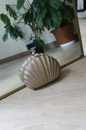 Gold Taşlı istiridye Simli Zincirli Çanta