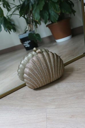 Gold Taşlı istiridye Simli Zincirli Çanta