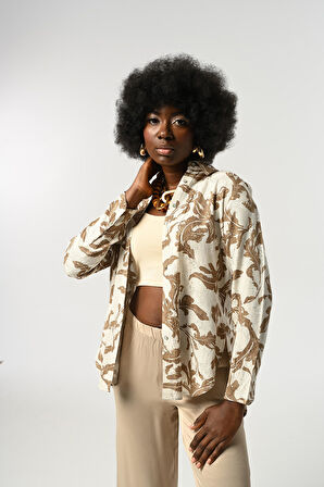 KADIN DESENLİ KREM RENGİ GÖMLEK