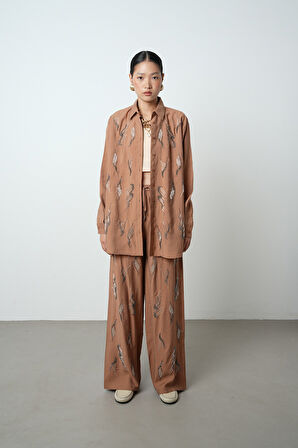 Kadın Önü Taş İşlemeli Düz Renk Oversize Gömlek