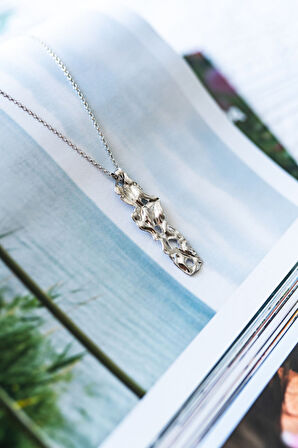 Moss Kolye Silver