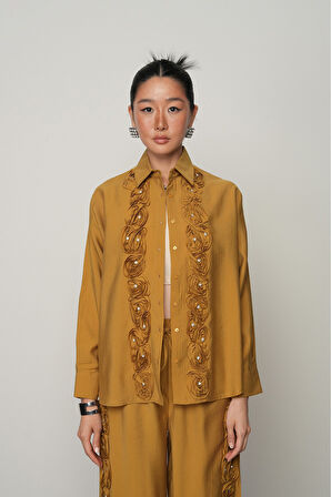 Kadın Gül Ve Taş Şerit İşlemeli Düz Gömlek