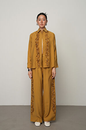 Kadın Gül Ve Taş Şerit İşlemeli Düz Gömlek