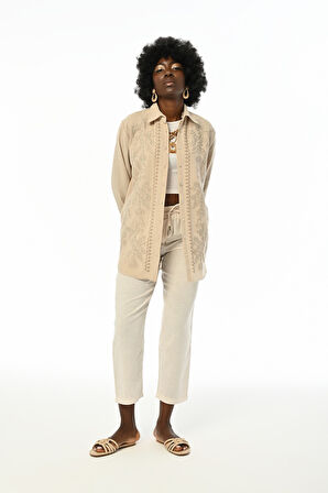 KADIN ÖNÜ NAKIŞ İŞLEMELİ OVERSİZE KESİM GÖMLEK