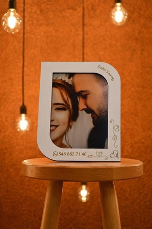 Özel Tasarımlı Ahşap Masa Çerçevesi-Kişiye Özel Fotoğraf Baskılı