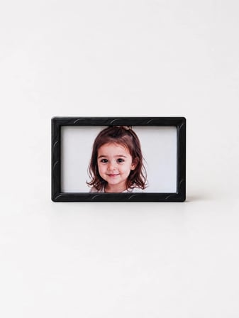 8 Adet Siyah Çerçeveli Fotoğraf Baskılı Mıknatıslı Magnet 5x8 cm – Kişiye Özel