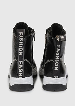 Siyah Kız Çocuk Bot