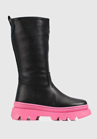 Siyah Kız Çocuk Bot