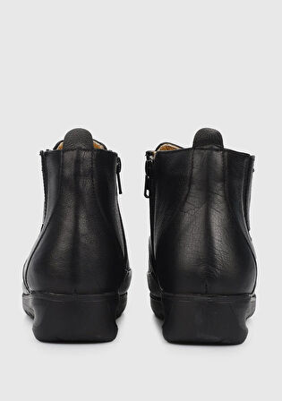 Siyah Deri Kadın Bot