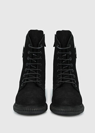 Siyah Deri Kadın Bot