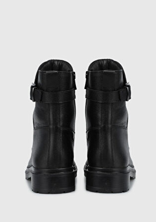 Siyah Deri Kadın Bot