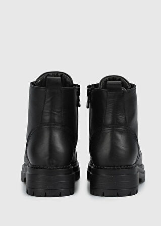 Siyah Deri Kadın Bot