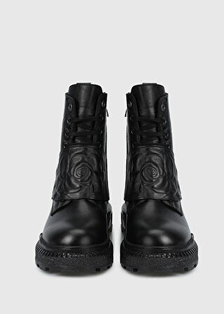 Siyah Deri Kadın Bot