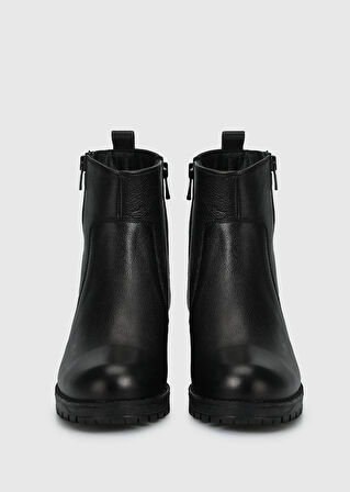 Siyah Deri Kadın Bot