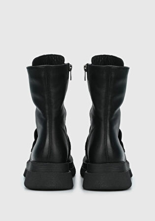 Siyah Deri Kadın Bot