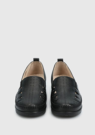 Siyah Deri Kadın Ayakkabı