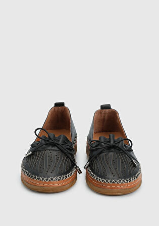 Siyah Deri Kadın Ayakkabı