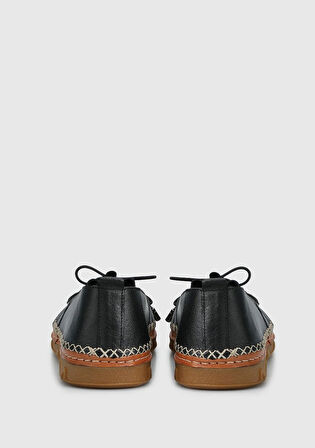 Siyah Deri Kadın Ayakkabı