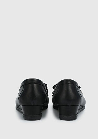 Siyah Deri Kadın Ayakkabı