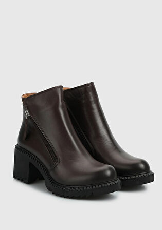 Kahve Deri Kadın Bot