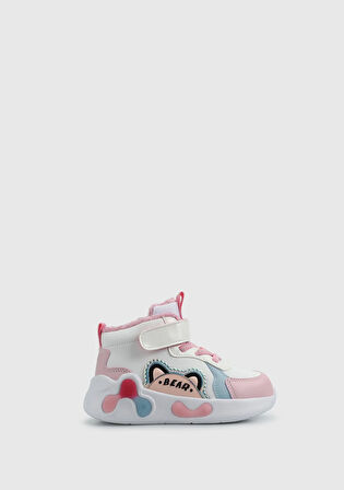 Beyaz Kız Çocuk Bot