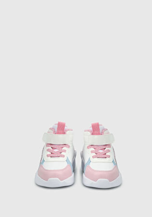 Beyaz Kız Çocuk Bot