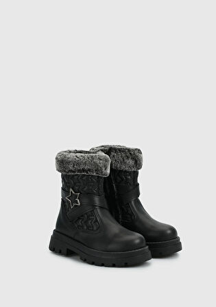 Siyah Kız Çocuk Bot