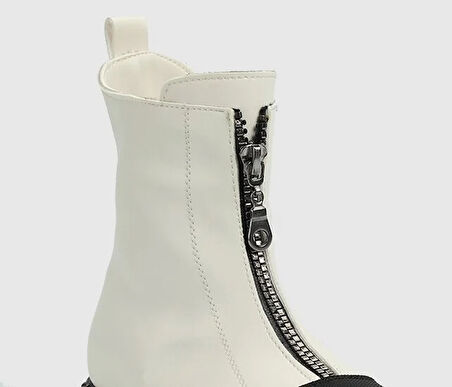 Ekru Kız Çocuk Bot