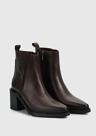 Kahve Deri Kadın Bot