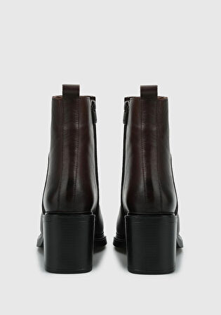 Kahve Deri Kadın Bot