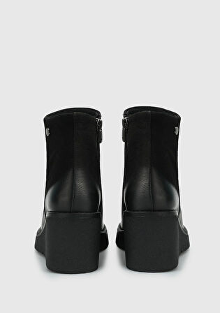 Siyah Deri Kadın Bootie