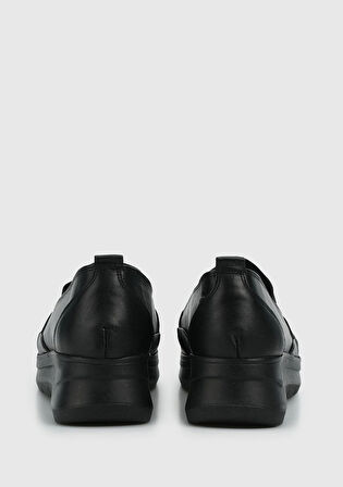 Siyah Deri Kadın Ayakkabı