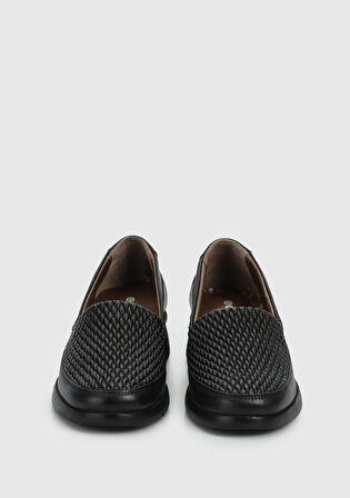 Siyah Deri Kadın Ayakkabı