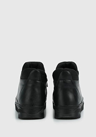 Siyah Deri Kadın Bot