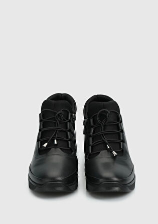 Siyah Deri Kadın Bot