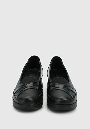 Siyah Deri Kadın Ayakkabı