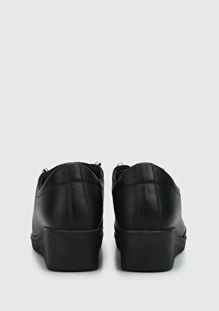 Siyah Deri Kadın Ayakkabı