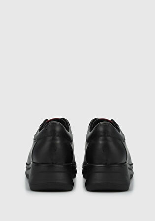 Siyah Deri Kadın Ayakkabı