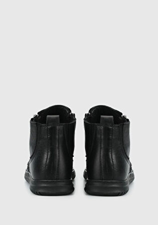 Siyah Deri Kadın Bot