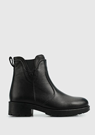 Siyah Deri Kadın Bot
