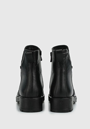 Siyah Deri Kadın Bot