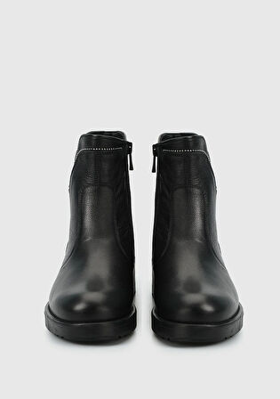 Siyah Deri Kadın Bot