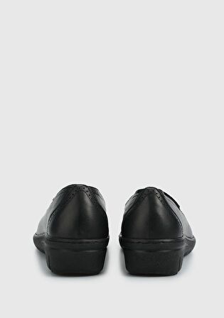 Siyah Deri Kadın Ayakkabı