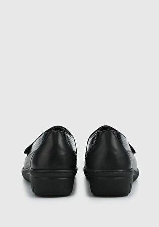 Siyah Deri Kadın Ayakkabı