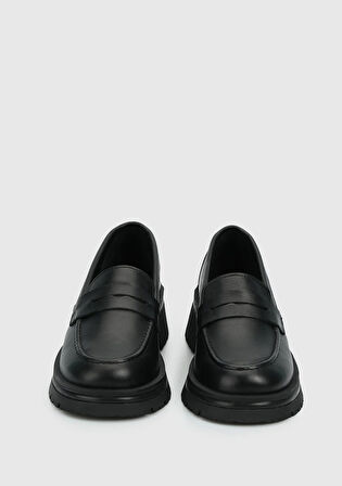 Siyah Deri Kadın Ayakkabı