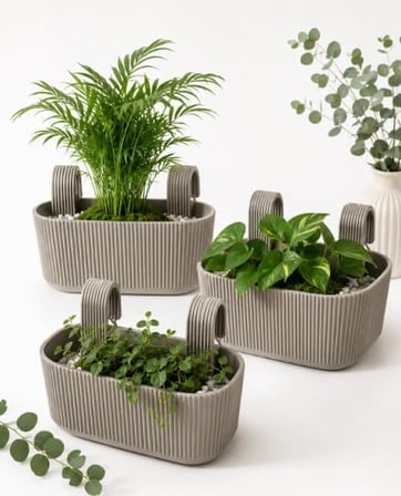 Pera Modern Balkon ve Küpeşte Saksısı 3,2 Litre Krem Plastik Askılı Dikdörtgen 3'lü Set