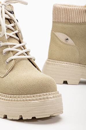 Kadın Bej Süet Bağcıklı Kaymaz Taban Bot