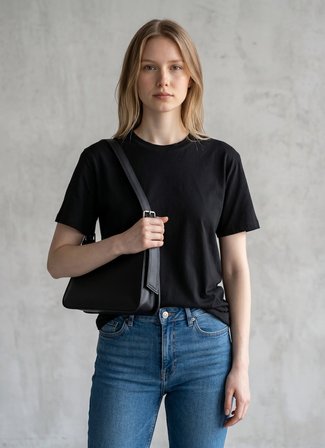Kadın Siyah Minimalist Baget Omuz Çantası