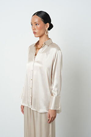 Kadın V Yaka Açık Bej Renk Düz %100 Viskoz Altın Düğmeli Gömlek